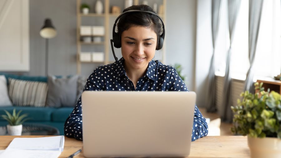 girl on computer